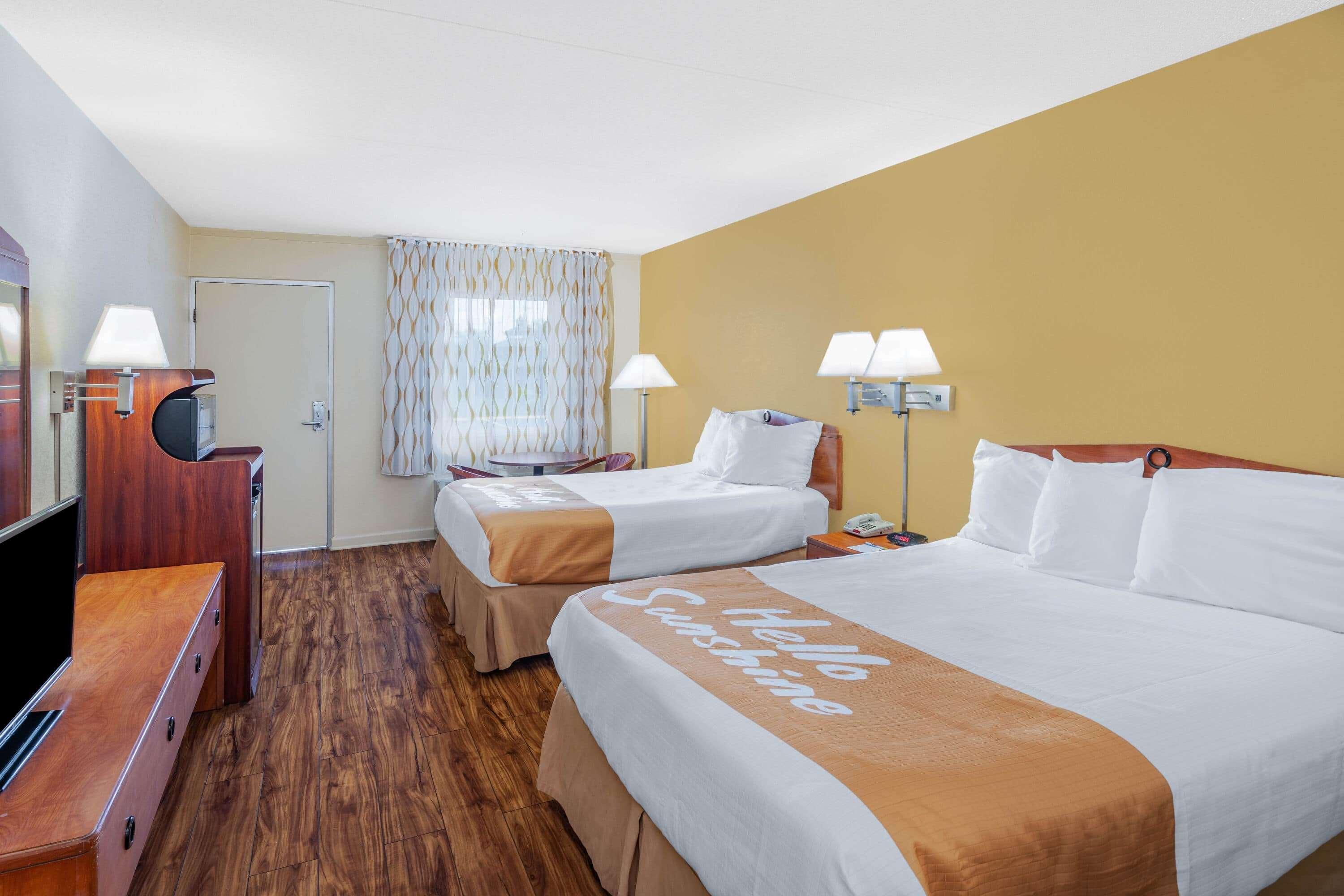 Days By Wyndham Tn Hotel