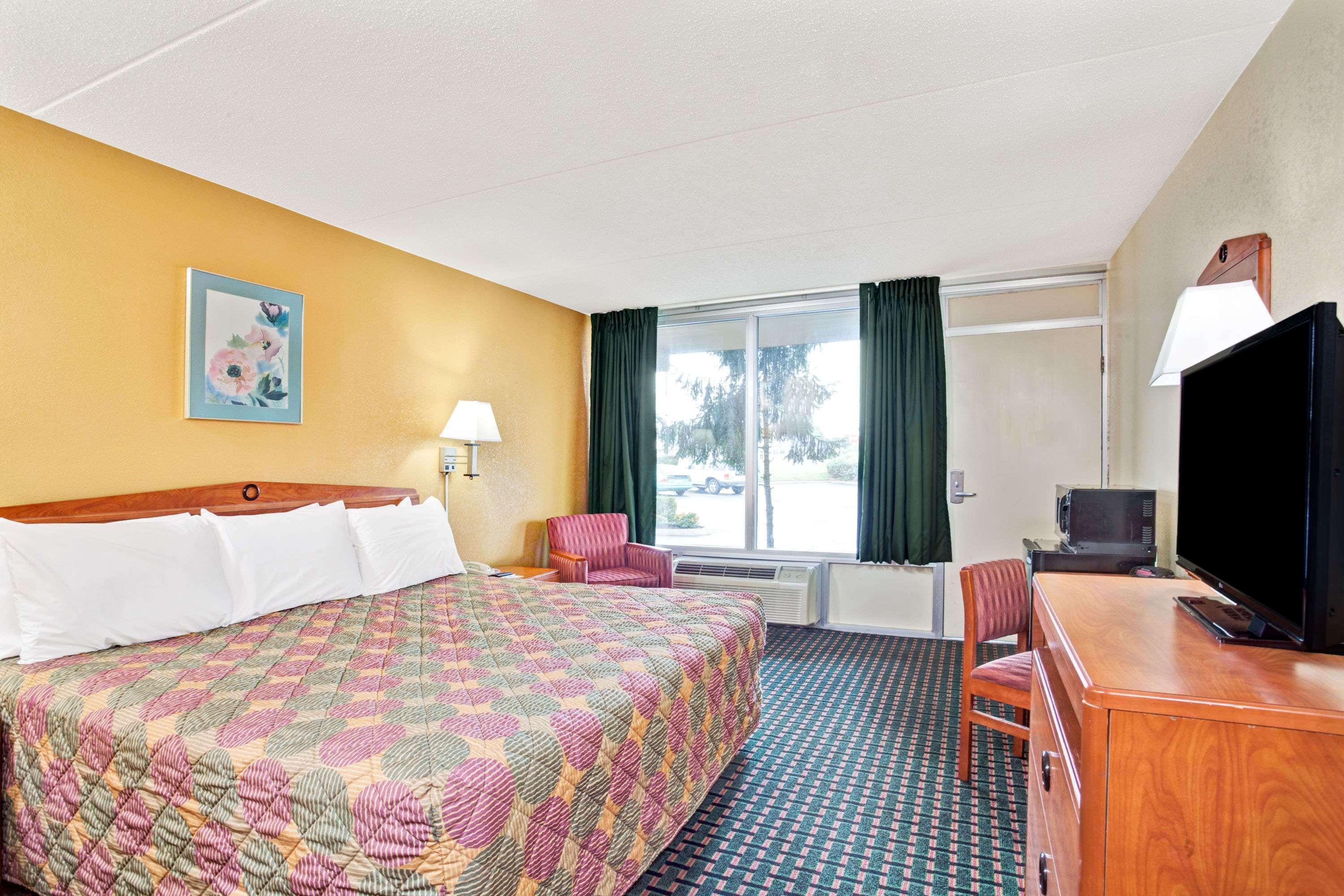 Hotel Days By Wyndham Tn Clarksville